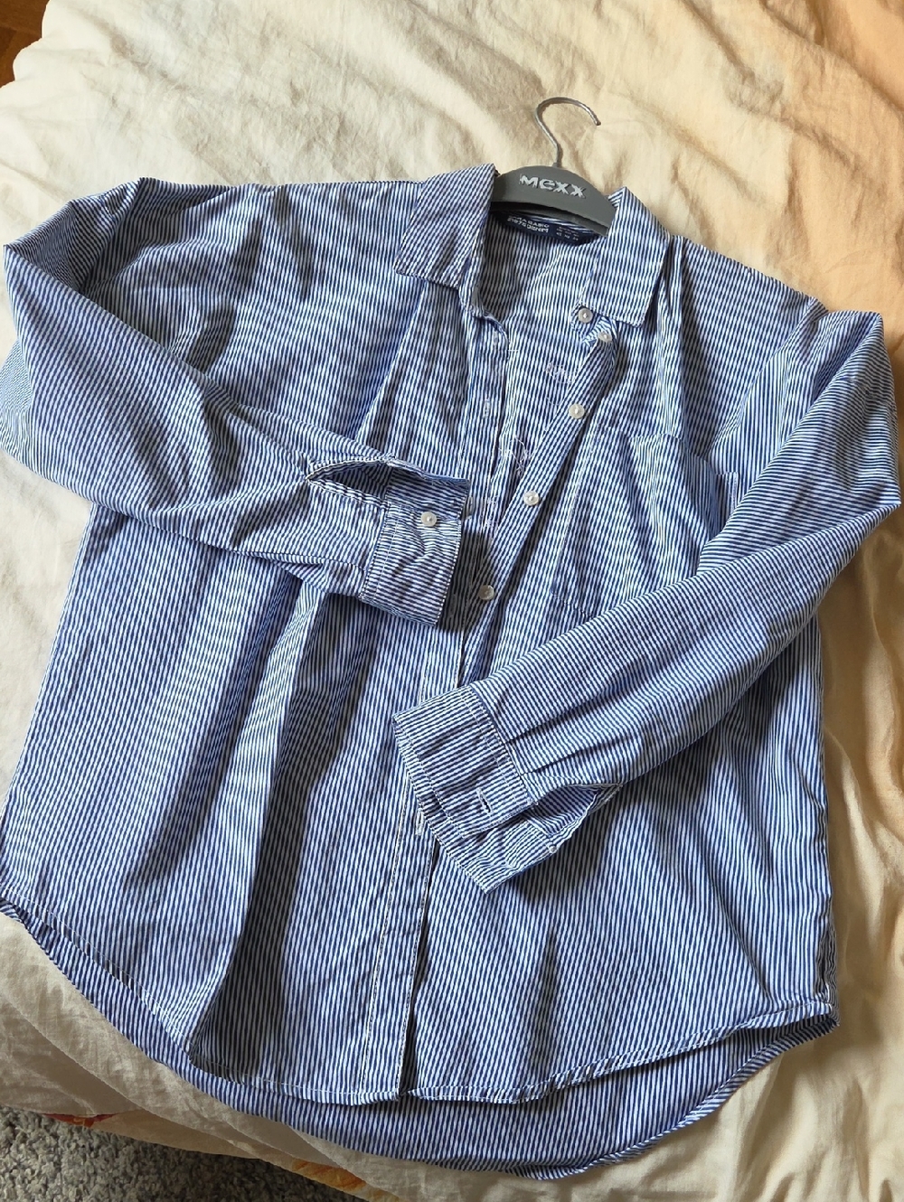 Zara Blue and White Striped Women's Button-Down Shirt